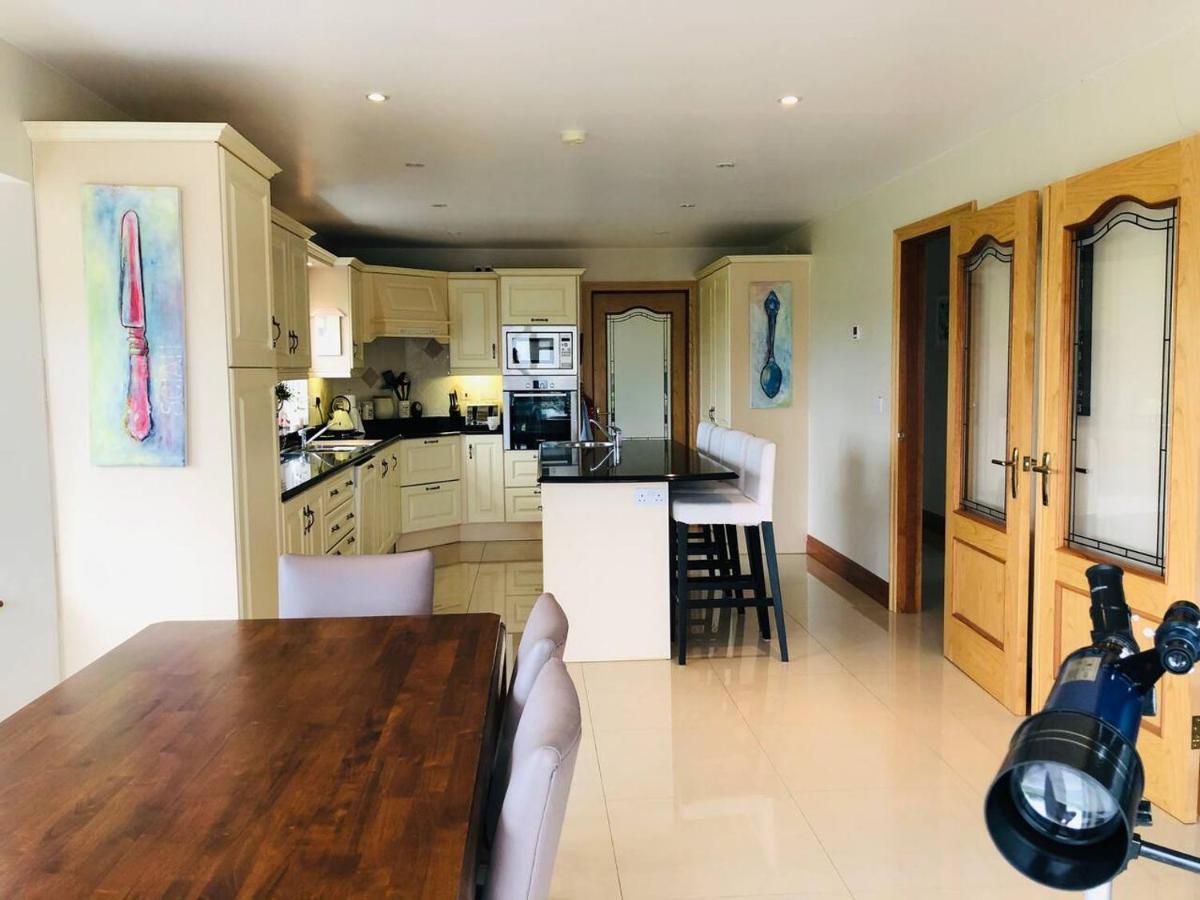 Connemara. 3 Bedroom, 8 Bed, Holiday Home Galway Exteriér fotografie