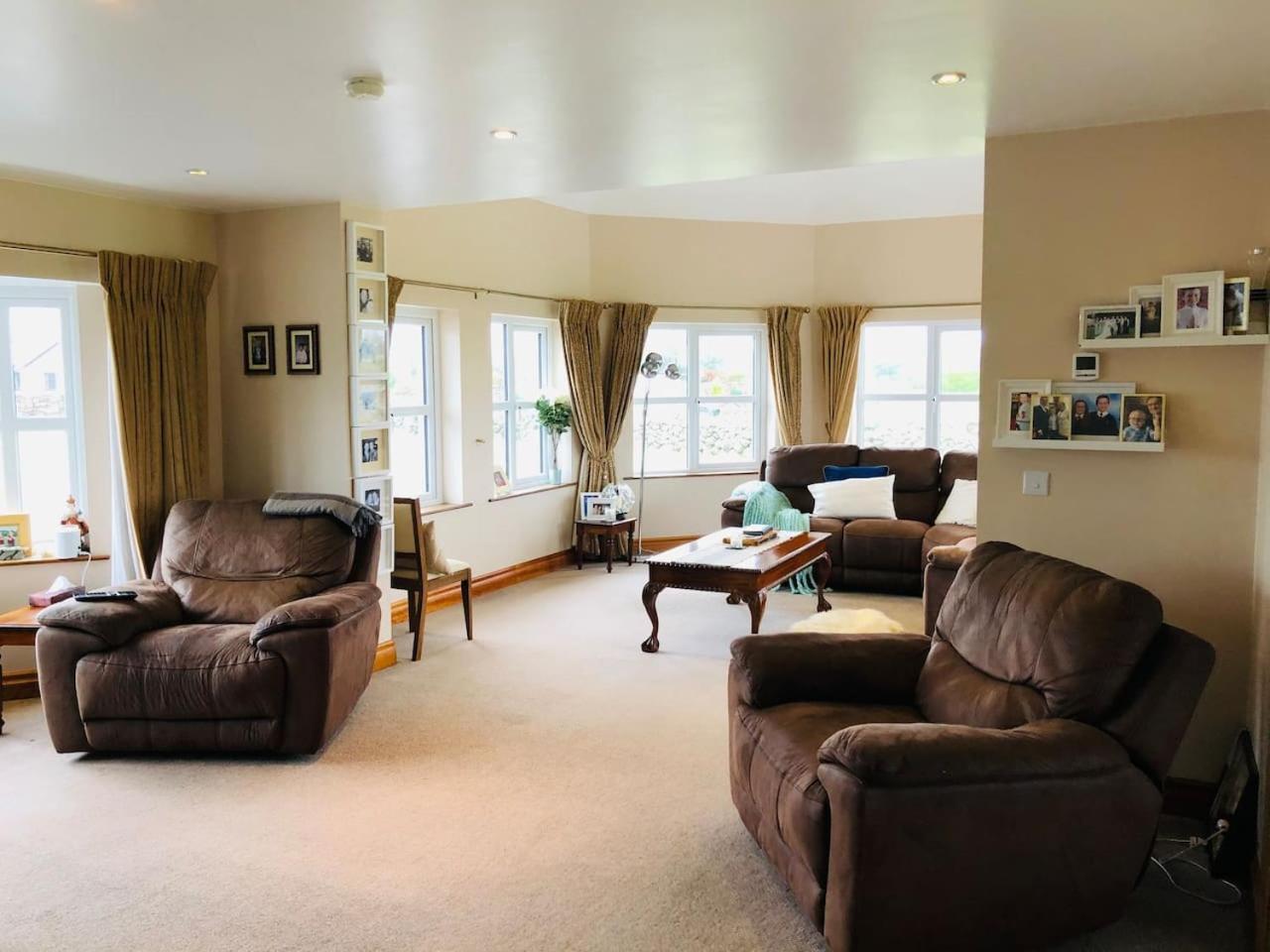 Connemara. 3 Bedroom, 8 Bed, Holiday Home Galway Exteriér fotografie