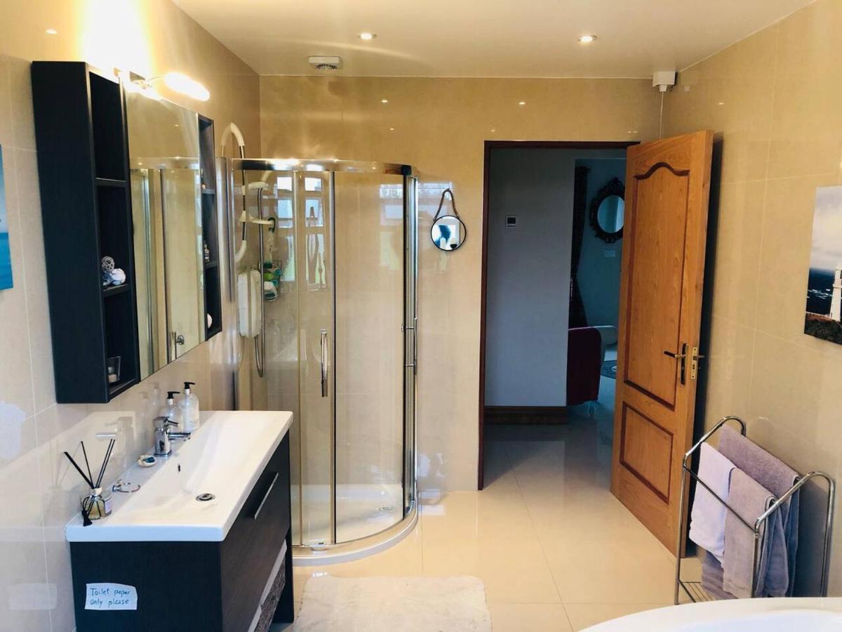 Connemara. 3 Bedroom, 8 Bed, Holiday Home Galway Exteriér fotografie